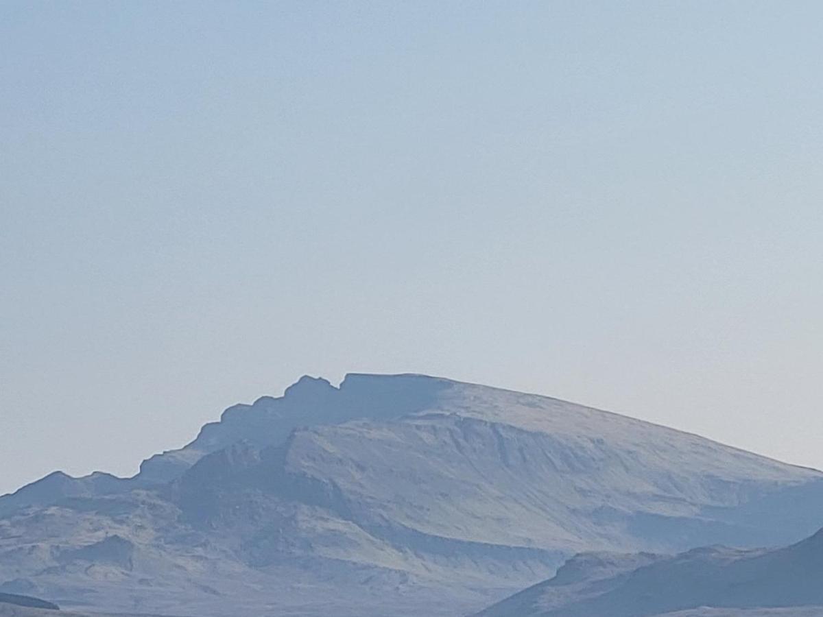 An Cnoc Bed & Breakfast Staffin Exterior photo